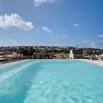 Beautiful Modern Penthouse With Pool And Sea View Apartman