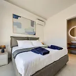 Apartament Beautiful Modern Penthouse With Pool And Sea View