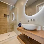 Apartmán Beautiful Modern Penthouse With Pool And Sea View *