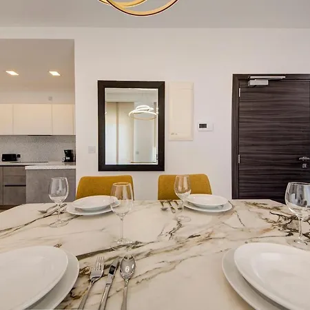 Apartamento Beautiful Modern Penthouse With Pool And Sea View Pembroke
