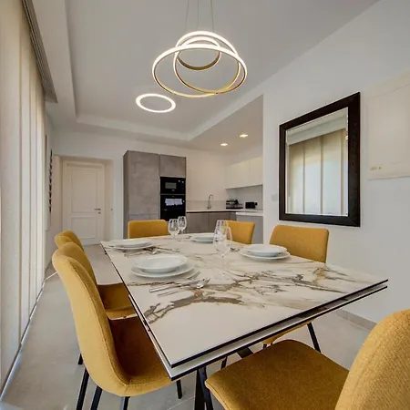 Apartment Beautiful Modern Penthouse With Pool And Sea View